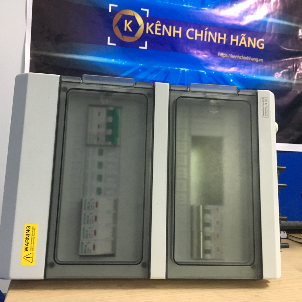 Picture of Vỏ tủ điện nhựa IP65 24 MCB