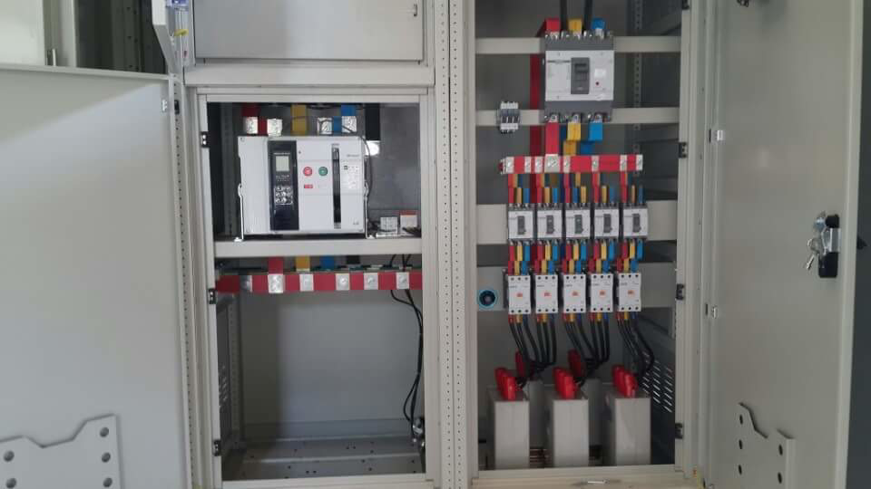 Picture of Tủ phân phối dùng máy cắt ACB 1250A