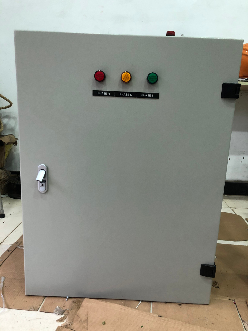 Picture of Tủ điện Phân phối 3 pha 380V dùng MCCB 100A